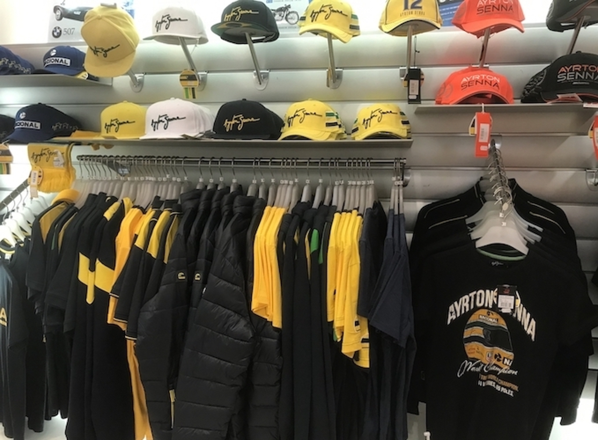 teaser_merchandising